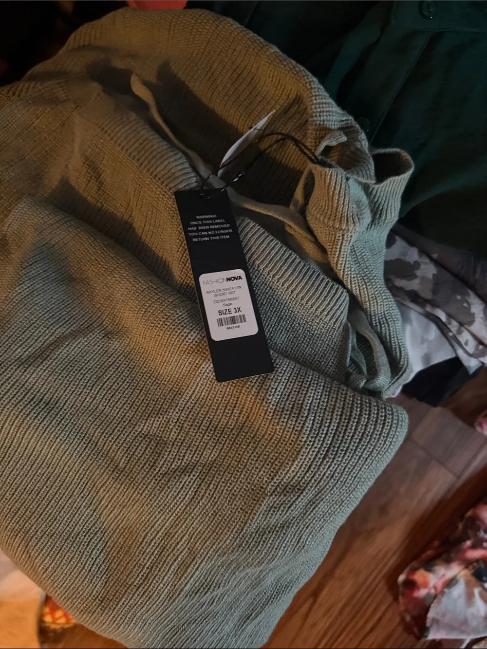 Fashion Nova Men's Sage Green Crewneck Pocket Sweater